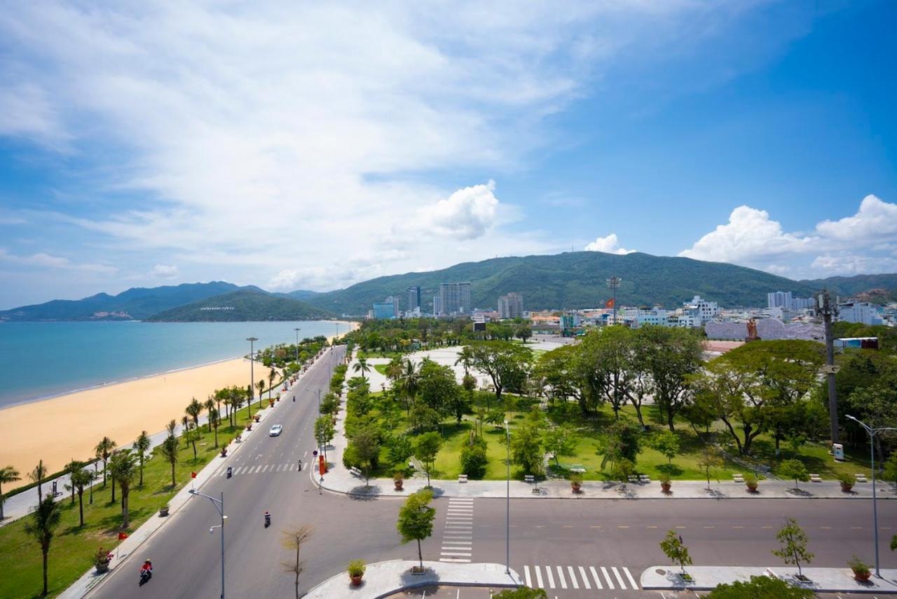 Hotel Thien Hai クイニョン エクステリア 写真